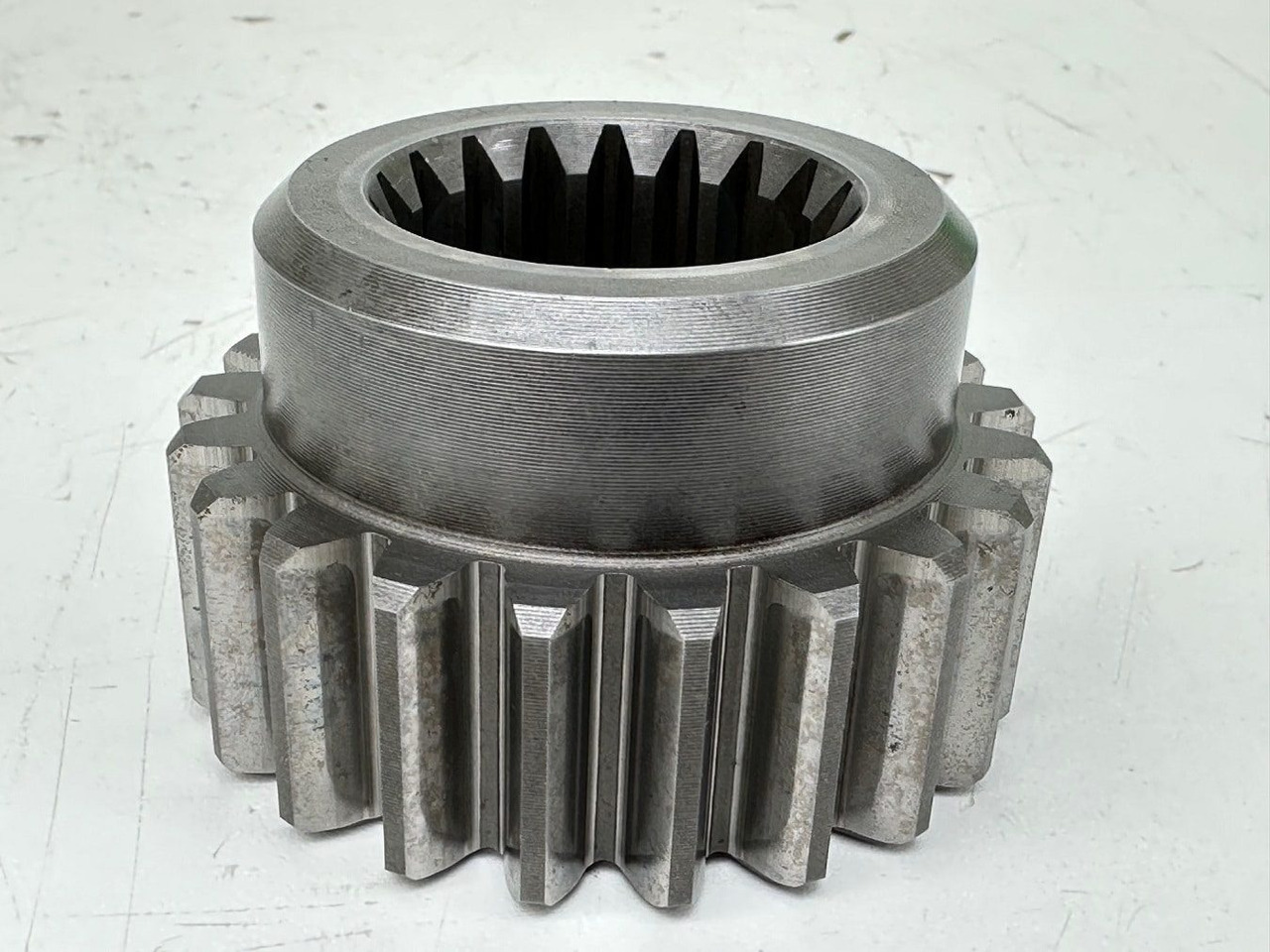 LIEBHERR Liebherr Sonnenrad ID-Nr.9442314. 450/044 - FAT450/044. R942, R954, R954B. #9442314.01.07# - Sānpārvads - Kāpurķēžu ekskavators: foto 2 LIEBHERR Liebherr Sonnenrad ID-Nr.9442314. 450/044 - FAT450/044. R942, R954, R954B. #9442314.01.07# - Sānpārvads - Kāpurķēžu ekskavators: foto 2