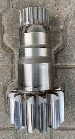 Liebherr Abtriebswelle ID-Nr.90009253 – ID-Nr.12544497. SAT250/278, SAT250/287, SAT250A300. #AB.90009253# - Pagrieziena reduktors - Ekskavators: foto 2 Liebherr Abtriebswelle ID-Nr.90009253 – ID-Nr.12544497. SAT250/278, SAT250/287, SAT250A300. #AB.90009253# - Pagrieziena reduktors - Ekskavators: foto 2