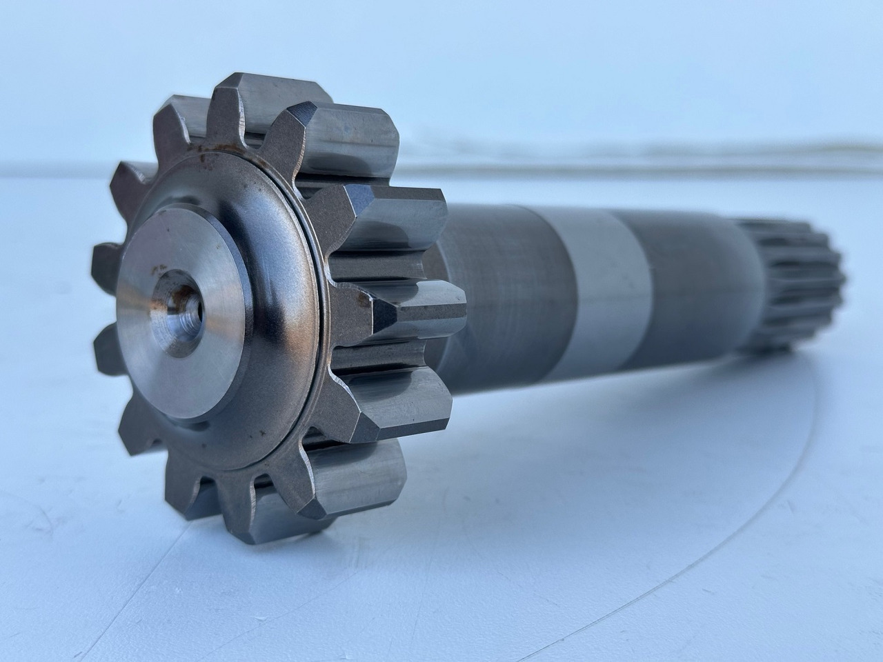 Liebherr Antriebswelle ID-Nr.90201866. FAT355P120. LH40 C, ER934. #90201866.06.08# - Sānpārvads - Kāpurķēžu ekskavators: foto 2 Liebherr Antriebswelle ID-Nr.90201866. FAT355P120. LH40 C, ER934. #90201866.06.08# - Sānpārvads - Kāpurķēžu ekskavators: foto 2