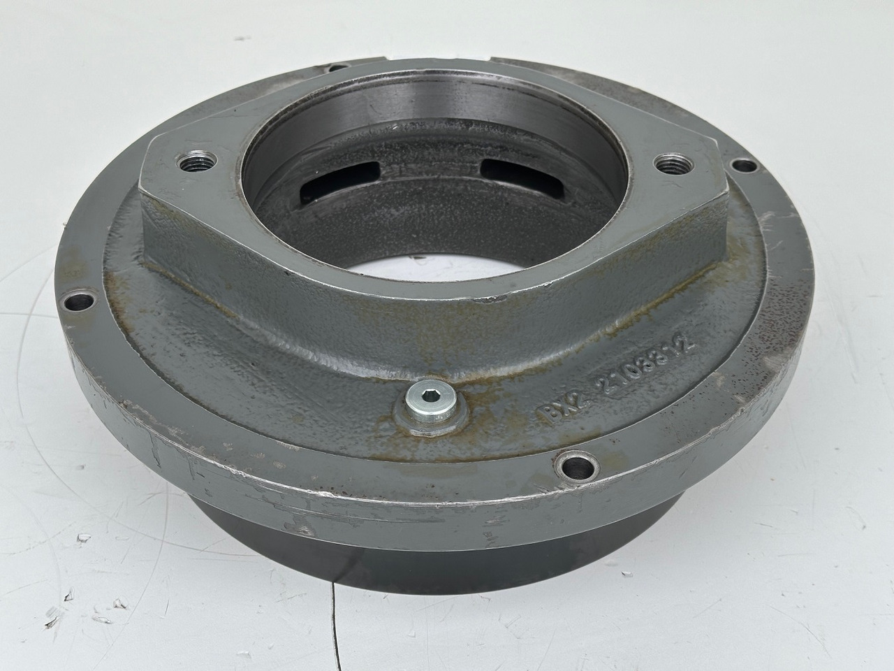 Liebherr Bremse ID-Nr.90209190. SAT300/282. LH40 C LH40 CP, LH40 M, LH40MP, LH50 CHR, LH50 CHRP, LH50 M, LH50 MHR, LH50 MHRP, LH50MT. #90209190.137239# - Pagrieziena reduktors - Riteņu ekskavators: foto 1 Liebherr Bremse ID-Nr.90209190. SAT300/282. LH40 C LH40 CP, LH40 M, LH40MP, LH50 CHR, LH50 CHRP, LH50 M, LH50 MHR, LH50 MHRP, LH50MT. #90209190.137239# - Pagrieziena reduktors - Riteņu ekskavators: foto 1