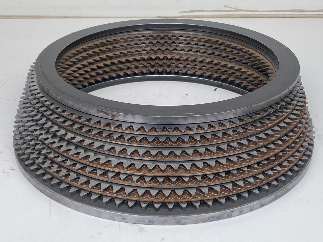 Liebherr Bremslamellensatz ID-Nr.944315203 - ID-Nr.9441970 - ID-Nr.9441971 - ID-Nr.9442508. #BREMLS02# - Pārnesumkārba - Kāpurķēžu ekskavators: foto 2 Liebherr Bremslamellensatz ID-Nr.944315203 - ID-Nr.9441970 - ID-Nr.9441971 - ID-Nr.9442508. #BREMLS02# - Pārnesumkārba - Kāpurķēžu ekskavators: foto 2