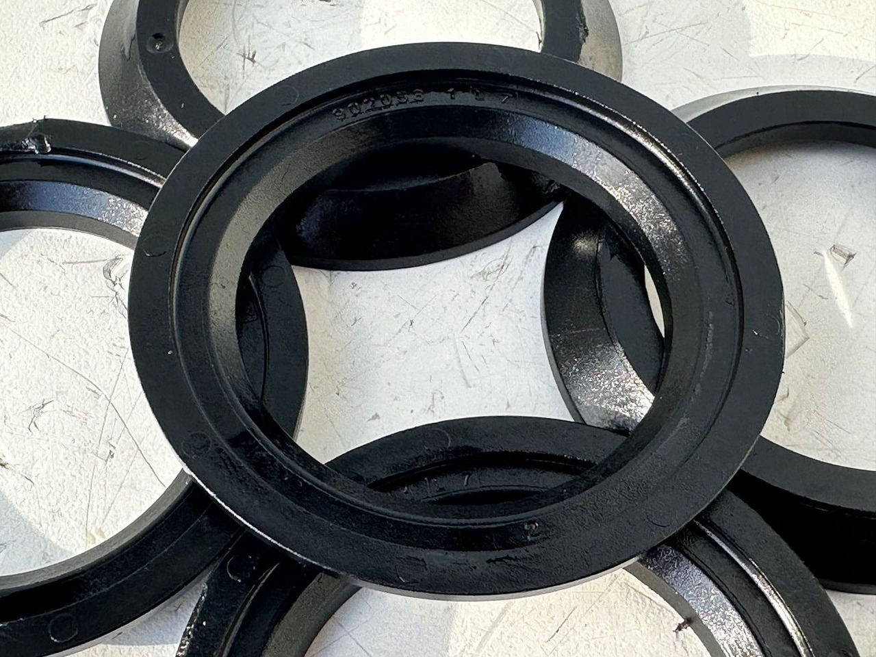 Liebherr Distanzscheibe ID-Nr.90205841. FAT350P126 - FAT350P138. R920 - R922 - R924 - R925 - R926 - R930 T. #90205841.11.11# - Pārnesumkārba - Celtniecības tehnika: foto 4 Liebherr Distanzscheibe ID-Nr.90205841. FAT350P126 - FAT350P138. R920 - R922 - R924 - R925 - R926 - R930 T. #90205841.11.11# - Pārnesumkārba - Celtniecības tehnika: foto 4