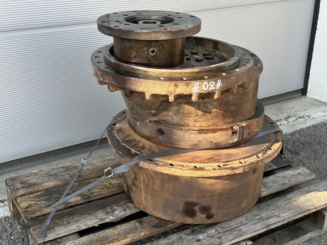 Liebherr Fahrantrieb FAT450E510. ID-Nr.970351501 - ID-Nr.90025195 - ID-Nr.90203584. LR634-992, LU755D-999, O634-992, PR734-4L-1481,PR734-4XL-1659. #10739.02# - Sānpārvads - Buldozers: foto 1 Liebherr Fahrantrieb FAT450E510. ID-Nr.970351501 - ID-Nr.90025195 - ID-Nr.90203584. LR634-992, LU755D-999, O634-992, PR734-4L-1481,PR734-4XL-1659. #10739.02# - Sānpārvads - Buldozers: foto 1