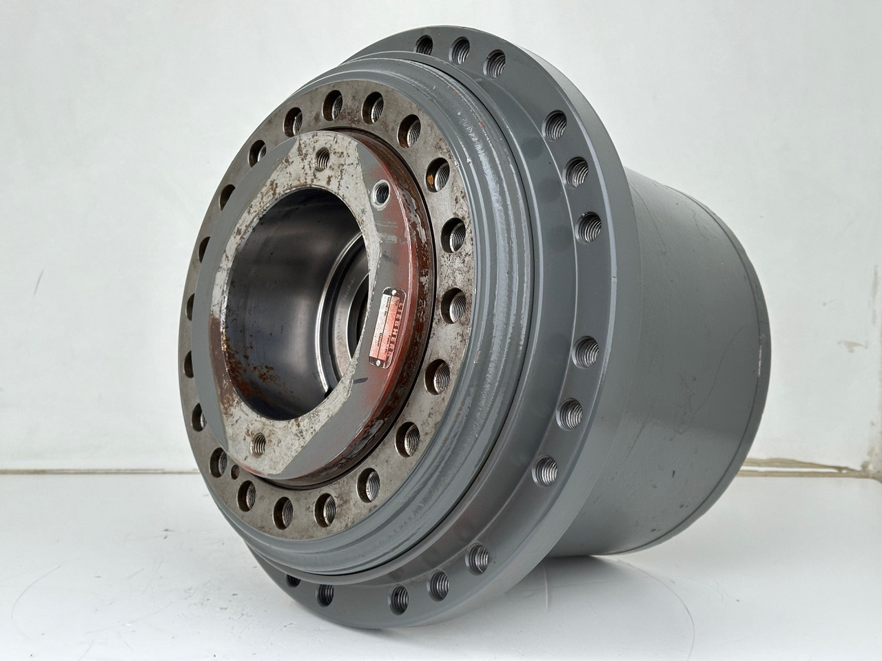 Liebherr Fahrantrieb Typ:FAT350P059. ID-Nr.933762801. LH22 C, R313 LI, R317 LI, R900 C-LI. #FAT350P059.0125# - Sānpārvads - Celtniecības tehnika: foto 1 Liebherr Fahrantrieb Typ:FAT350P059. ID-Nr.933762801. LH22 C, R313 LI, R317 LI, R900 C-LI. #FAT350P059.0125# - Sānpārvads - Celtniecības tehnika: foto 1