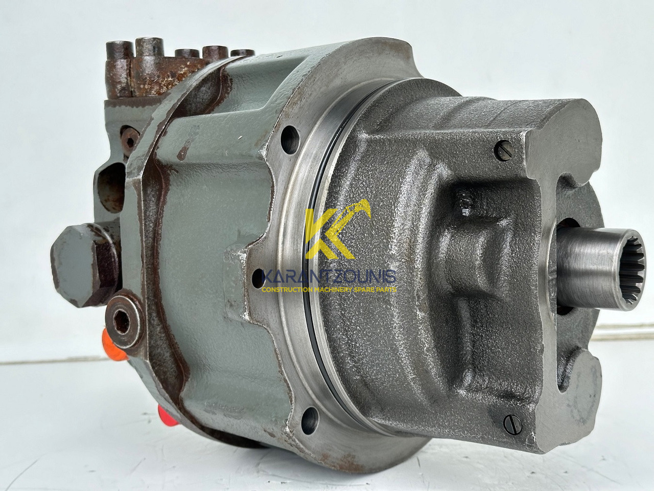 Liebherr Hydraulikeinbaumotor CMVE O 108. ID-Nr.10118562 - ID-Nr.10132610 - ID-Nr.10129048. LOS1916, LOS916, LOS926, R906, R916, R918, R920, R922, R924, R926COMP, R926, R936. #28314# - Hidrauliskais motors - Celtniecības tehnika: foto 1 Liebherr Hydraulikeinbaumotor CMVE O 108. ID-Nr.10118562 - ID-Nr.10132610 - ID-Nr.10129048. LOS1916, LOS916, LOS926, R906, R916, R918, R920, R922, R924, R926COMP, R926, R936. #28314# - Hidrauliskais motors - Celtniecības tehnika: foto 1