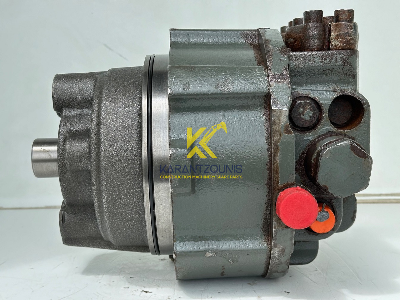 Liebherr Hydraulikeinbaumotor CMVE O 108. ID-Nr.10118562 - ID-Nr.10132610 - ID-Nr.10129048. LOS1916, LOS916, LOS926, R906, R916, R918, R920, R922, R924, R926COMP, R926, R936. #28314# - Hidrauliskais motors - Celtniecības tehnika: foto 4 Liebherr Hydraulikeinbaumotor CMVE O 108. ID-Nr.10118562 - ID-Nr.10132610 - ID-Nr.10129048. LOS1916, LOS916, LOS926, R906, R916, R918, R920, R922, R924, R926COMP, R926, R936. #28314# - Hidrauliskais motors - Celtniecības tehnika: foto 4