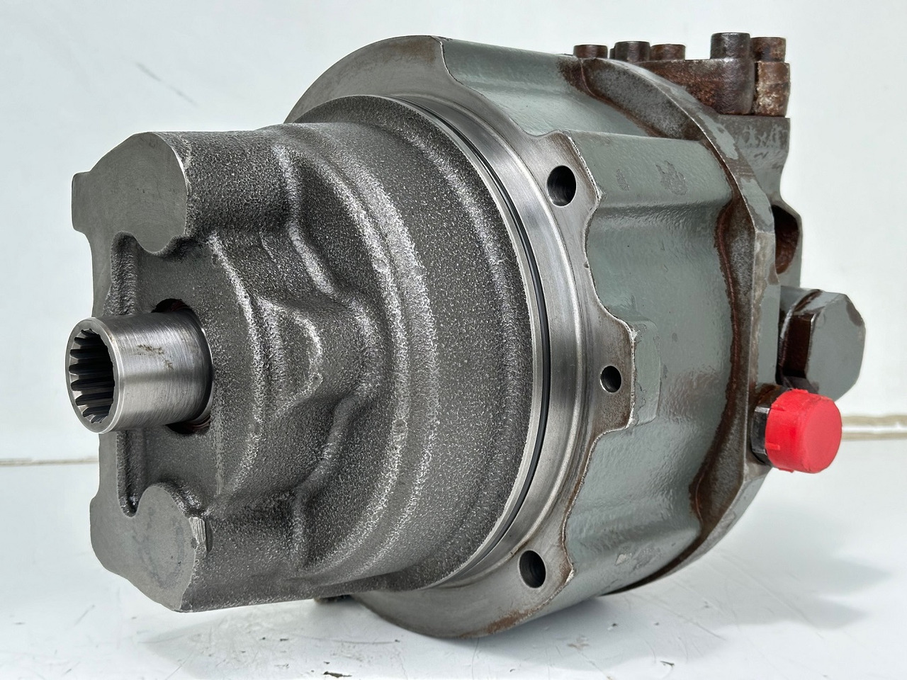 Liebherr Hydraulikeinbaumotor CMVE O 108. ID-Nr.10118562 - ID-Nr.10132610 - ID-Nr.10129048. LOS1916, LOS916, LOS926, R906, R916, R918, R920, R922, R924, R926COMP, R926, R936. #28314# - Hidrauliskais motors - Celtniecības tehnika: foto 2 Liebherr Hydraulikeinbaumotor CMVE O 108. ID-Nr.10118562 - ID-Nr.10132610 - ID-Nr.10129048. LOS1916, LOS916, LOS926, R906, R916, R918, R920, R922, R924, R926COMP, R926, R936. #28314# - Hidrauliskais motors - Celtniecības tehnika: foto 2