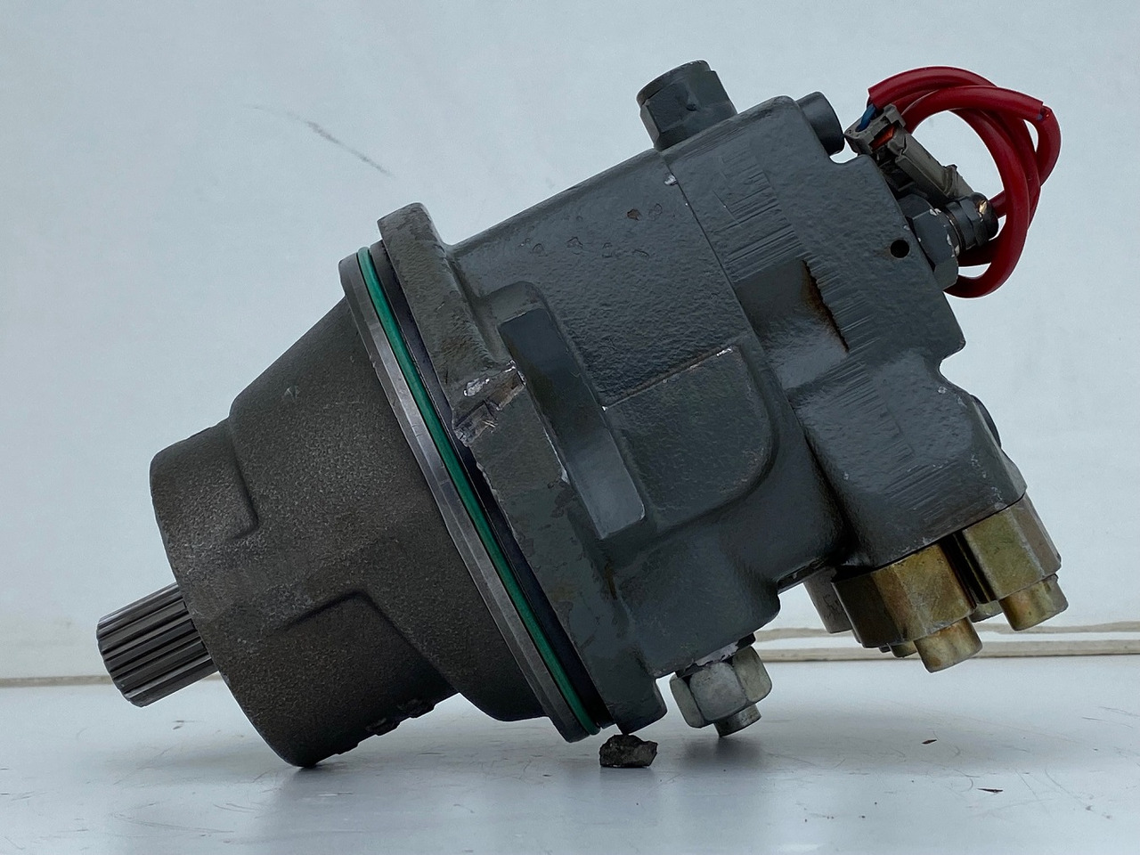 Liebherr Hydraulikeinbaumotor FMF045, ID-Nr.10132702. A924, LH30C, LH30M, LH35M, LH35MT, LH40C, LH40CP, LH40M, LH40MP, LH50CHR, LH50M, LH50MHR, LH50MT. #33179# - Hidrauliskais motors - Riteņu ekskavators: foto 2 Liebherr Hydraulikeinbaumotor FMF045, ID-Nr.10132702. A924, LH30C, LH30M, LH35M, LH35MT, LH40C, LH40CP, LH40M, LH40MP, LH50CHR, LH50M, LH50MHR, LH50MT. #33179# - Hidrauliskais motors - Riteņu ekskavators: foto 2