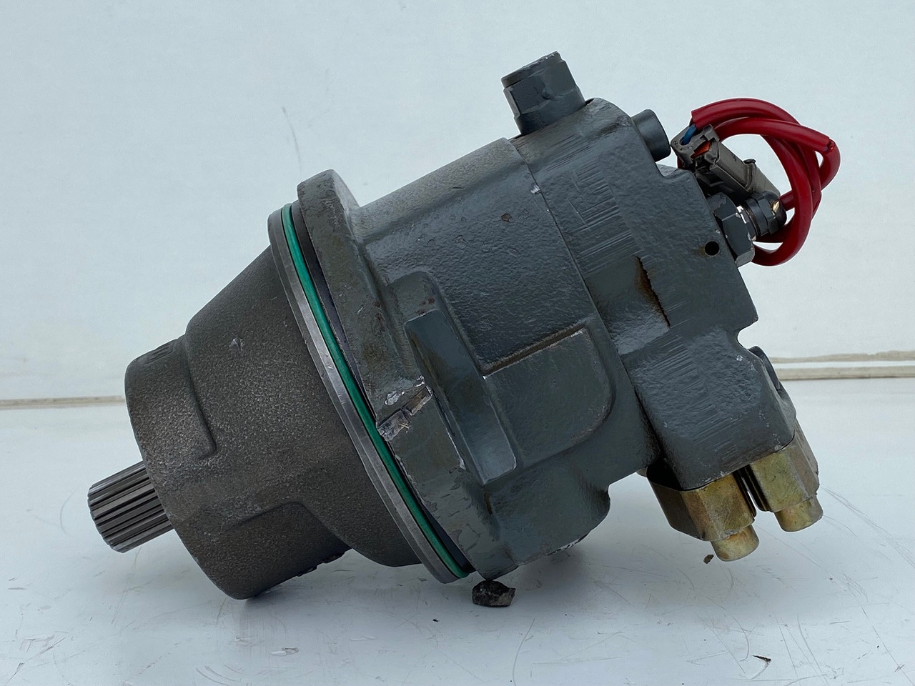 Liebherr Hydraulikeinbaumotor FMF045, ID-Nr.10132702. A924, LH30C, LH30M, LH35M, LH35MT, LH40C, LH40CP, LH40M, LH40MP, LH50CHR, LH50M, LH50MHR, LH50MT. #33179# - Hidrauliskais motors - Riteņu ekskavators: foto 1 Liebherr Hydraulikeinbaumotor FMF045, ID-Nr.10132702. A924, LH30C, LH30M, LH35M, LH35MT, LH40C, LH40CP, LH40M, LH40MP, LH50CHR, LH50M, LH50MHR, LH50MT. #33179# - Hidrauliskais motors - Riteņu ekskavators: foto 1