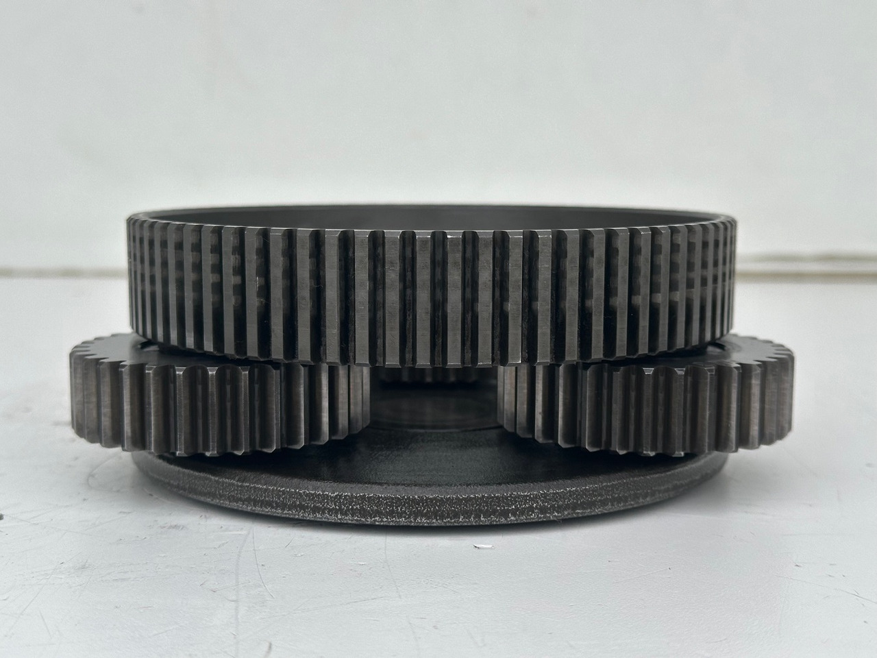 Liebherr Lamellenträger ID-Nr.944179403 mit Planetenträger ID-Nr.944178303 und Planetenrad ID-Nr.944177903. SAT200/277. #PL.P.LA.GH# - Pagrieziena reduktors - Ekskavators: foto 3 Liebherr Lamellenträger ID-Nr.944179403 mit Planetenträger ID-Nr.944178303 und Planetenrad ID-Nr.944177903. SAT200/277. #PL.P.LA.GH# - Pagrieziena reduktors - Ekskavators: foto 3