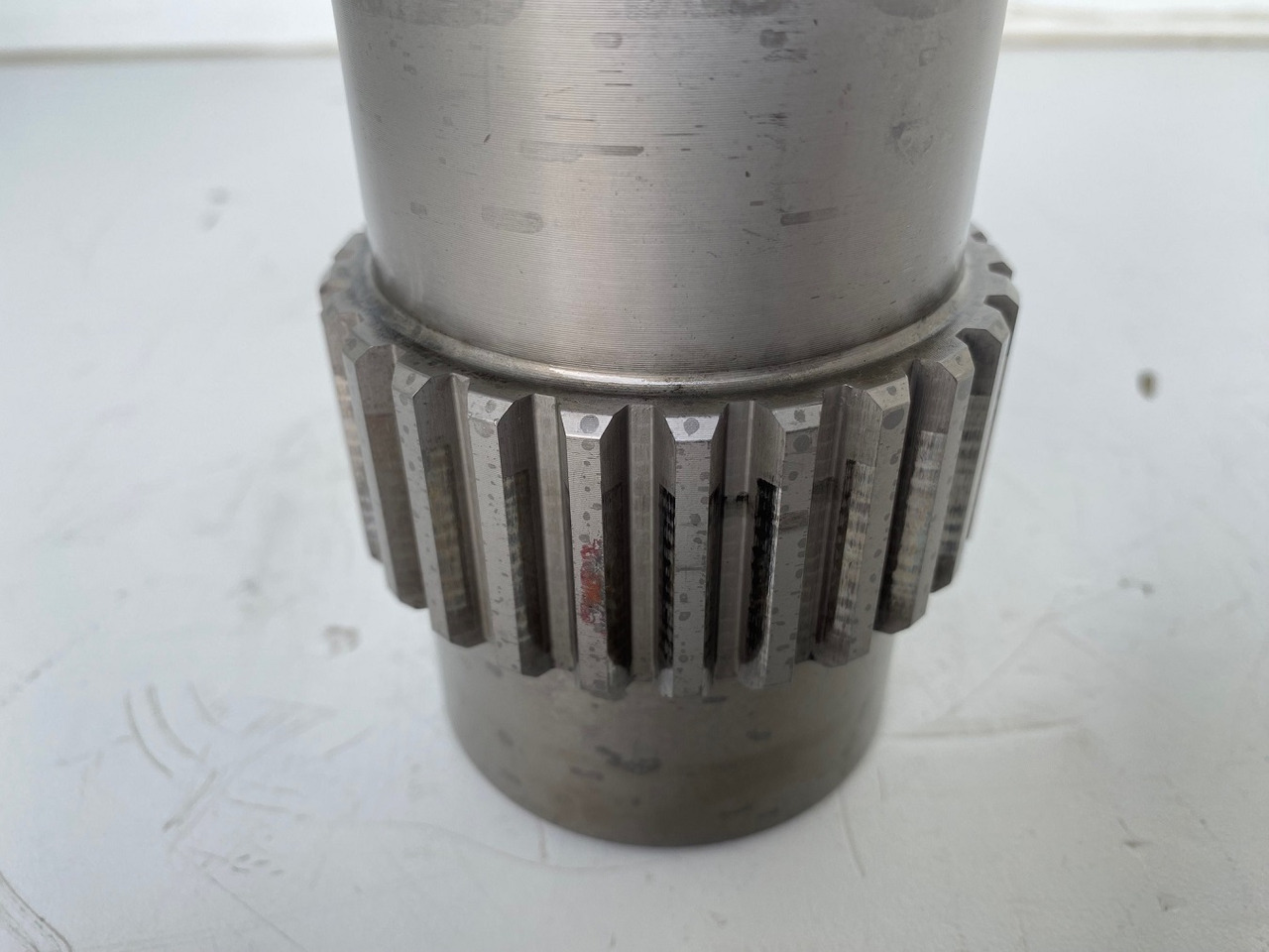 Liebherr Lamellenträger ID-Nr.9443788 - ID-Nr.944378803. FAT550, FAT550P046, FAT550P050, FAT600P081, FAT1000/102. #LSE10# - Sānpārvads - Celtniecības tehnika: foto 4 Liebherr Lamellenträger ID-Nr.9443788 - ID-Nr.944378803. FAT550, FAT550P046, FAT550P050, FAT600P081, FAT1000/102. #LSE10# - Sānpārvads - Celtniecības tehnika: foto 4