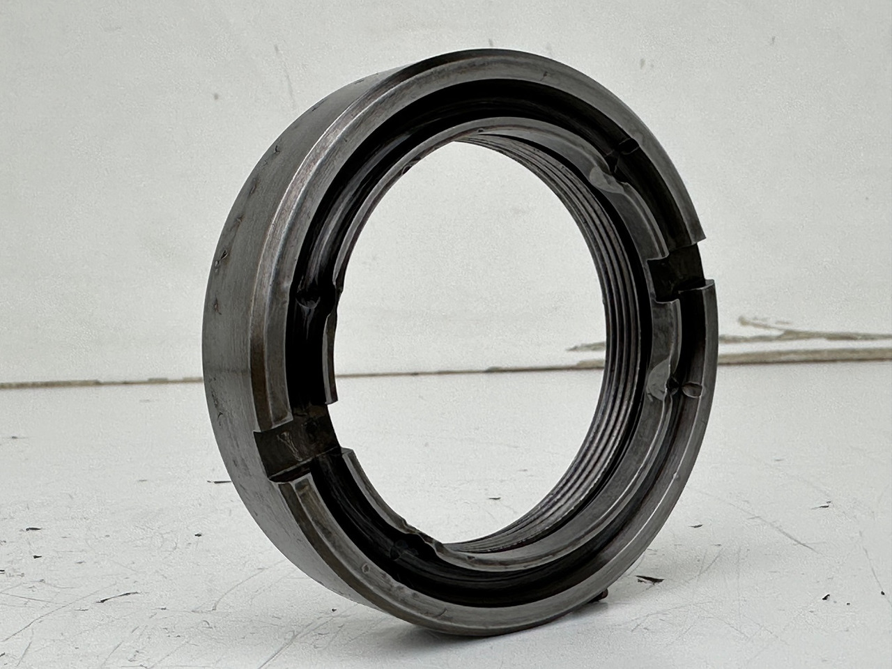 Liebherr Nutmutter ID-Nr.9441596 - ID-Nr.944159603. SAT200/277,SAT225/218,SAT225/200,SAT225/220,SAT225/228,SAT225/229,SAT225/230,SAT225/230,SAT225/240,SAT225/268,SAT250/278,SAT250A300.#944159603.GH# - Pagrieziena reduktors - Ekskavators: foto 5 Liebherr Nutmutter ID-Nr.9441596 - ID-Nr.944159603. SAT200/277,SAT225/218,SAT225/200,SAT225/220,SAT225/228,SAT225/229,SAT225/230,SAT225/230,SAT225/240,SAT225/268,SAT250/278,SAT250A300.#944159603.GH# - Pagrieziena reduktors - Ekskavators: foto 5