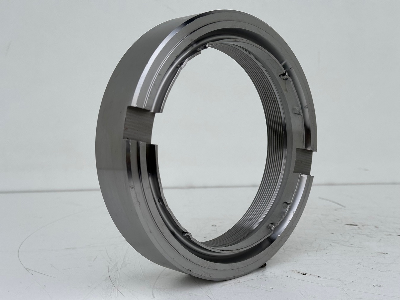 Liebherr Nutmutter ID-Nr.9443117 - ID-Nr.944311703. LH110,A974,LOS974,P974,P976,R974,R976,R980,P994,P995,R944,R995. #944311703.27.12.01# - Pārnesumkārba - Celtniecības tehnika: foto 4 Liebherr Nutmutter ID-Nr.9443117 - ID-Nr.944311703. LH110,A974,LOS974,P974,P976,R974,R976,R980,P994,P995,R944,R995. #944311703.27.12.01# - Pārnesumkārba - Celtniecības tehnika: foto 4