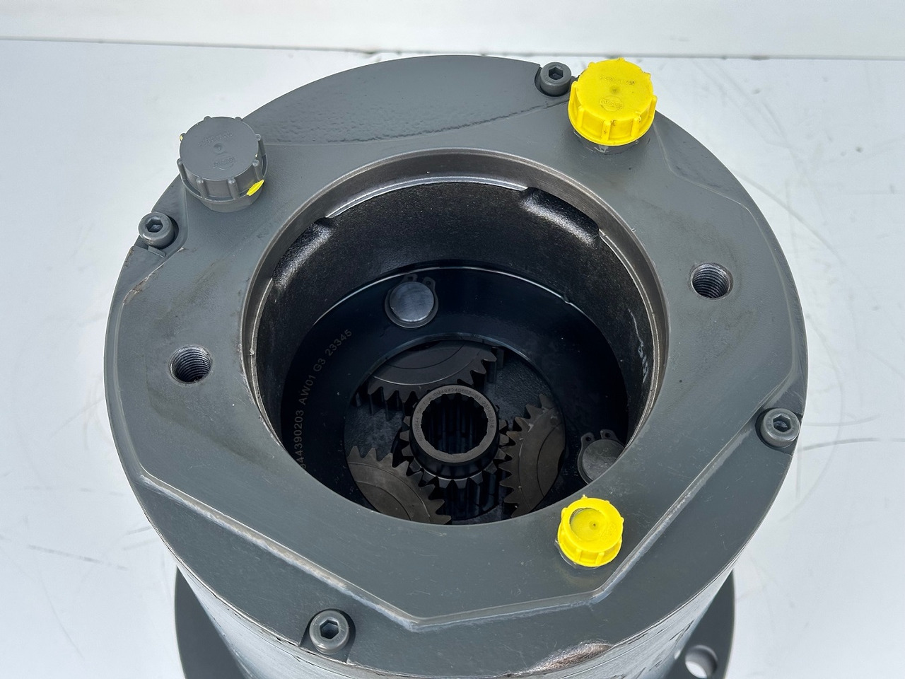 Liebherr Original Schwenkantrieb SAT250/278. ID-Nr.90017772-ID-Nr.90017774-ID-Nr.90209641. A913COMP,A914,A914COMP,A916,A918,A920,A922RAIL,A924RAIL,LH22,LH24,LH26,LH26,R914,R918,R920. #90209641.20308# - Pagrieziena reduktors - Celtniecības tehnika: foto 5 Liebherr Original Schwenkantrieb SAT250/278. ID-Nr.90017772-ID-Nr.90017774-ID-Nr.90209641. A913COMP,A914,A914COMP,A916,A918,A920,A922RAIL,A924RAIL,LH22,LH24,LH26,LH26,R914,R918,R920. #90209641.20308# - Pagrieziena reduktors - Celtniecības tehnika: foto 5