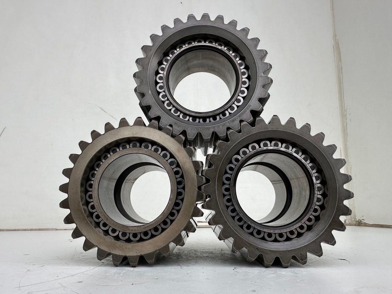 Liebherr Planetenrad ID-Nr.90024935. FAT400P112 - FAT400P130 - FAT400P139. R926, R928, R930, R934, R936, R938, R940, R944, R946, R950 T. #0992#0792# - Transmisija - Celtniecības tehnika: foto 5 Liebherr Planetenrad ID-Nr.90024935. FAT400P112 - FAT400P130 - FAT400P139. R926, R928, R930, R934, R936, R938, R940, R944, R946, R950 T. #0992#0792# - Transmisija - Celtniecības tehnika: foto 5