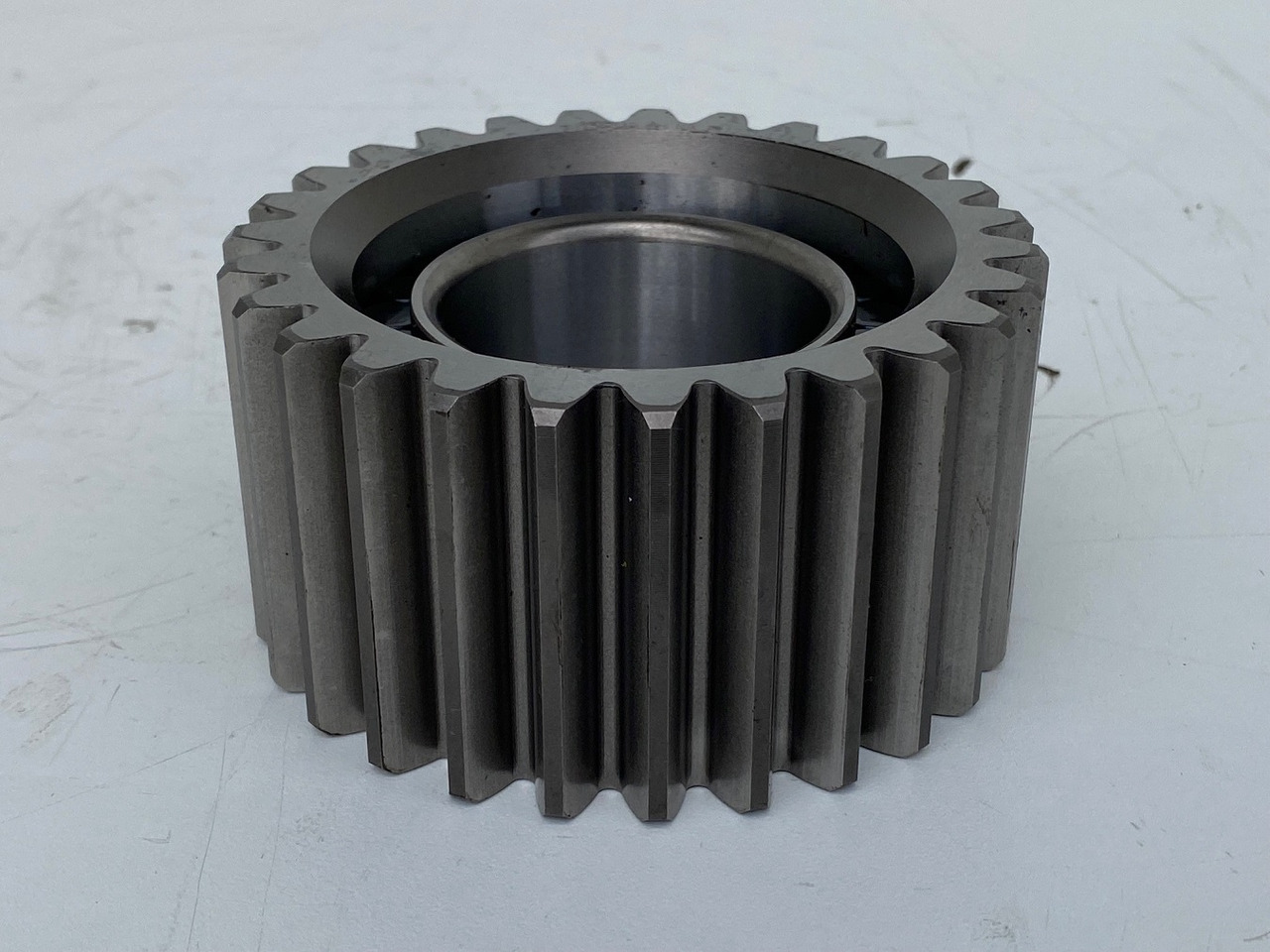 Liebherr Planetenrad ID-Nr.90205840. FAT350P126 - FAT350P138. R920 - R922 - R924 - R925 - R926 - R930 T. #PL25.02.1# - Sānpārvads - Celtniecības tehnika: foto 1 Liebherr Planetenrad ID-Nr.90205840. FAT350P126 - FAT350P138. R920 - R922 - R924 - R925 - R926 - R930 T. #PL25.02.1# - Sānpārvads - Celtniecības tehnika: foto 1