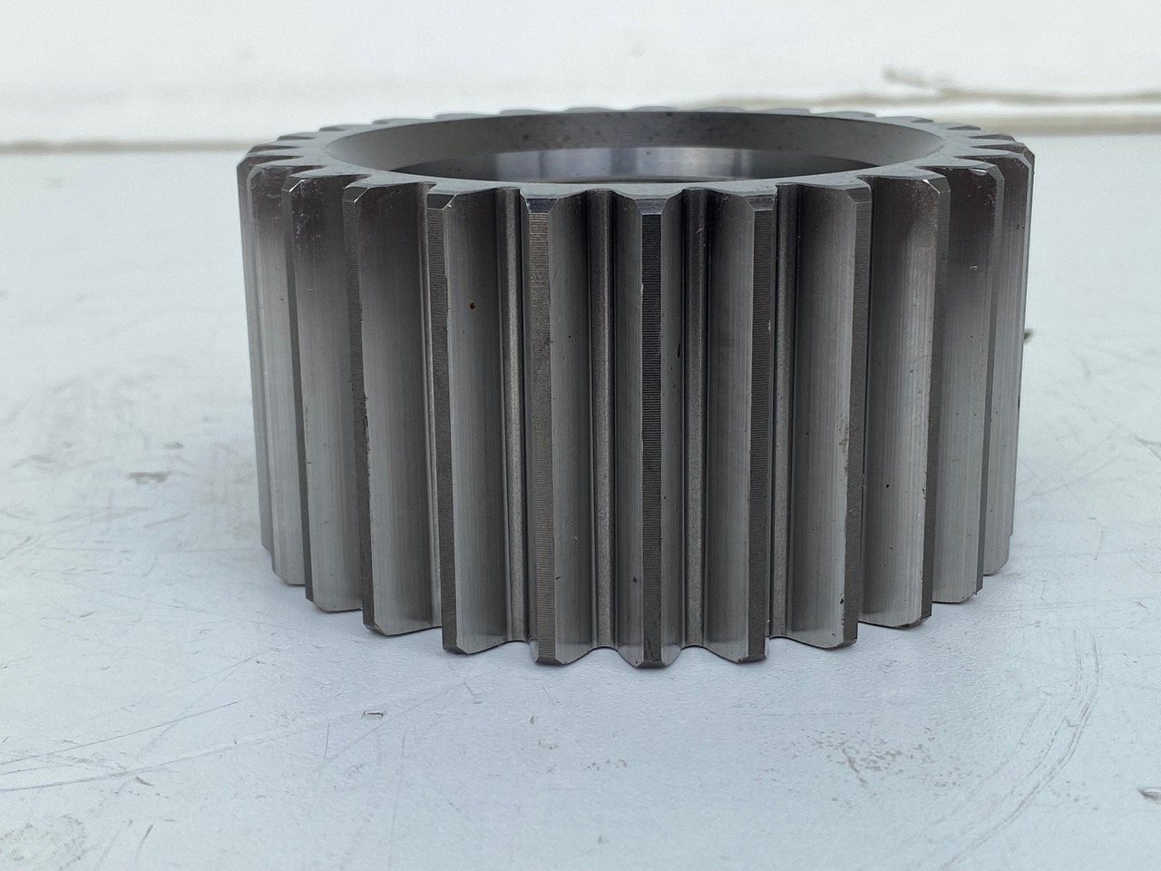 Liebherr Planetenrad ID-Nr.90205840. FAT350P126 - FAT350P138. R920 - R922 - R924 - R925 - R926 - R930 T. #PL25.02.2# - Sānpārvads - Celtniecības tehnika: foto 3 Liebherr Planetenrad ID-Nr.90205840. FAT350P126 - FAT350P138. R920 - R922 - R924 - R925 - R926 - R930 T. #PL25.02.2# - Sānpārvads - Celtniecības tehnika: foto 3