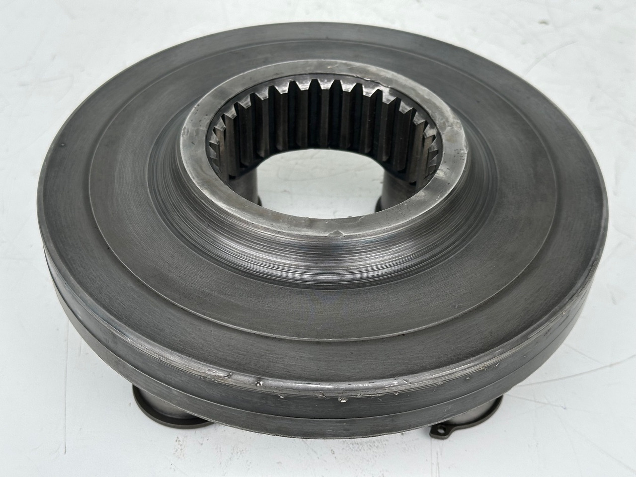 Liebherr Planetenträger ID-Nr.944306303 - ID-Nr.9443063. A924, A934, LH30, LH35, R906, R916, R922, R924, R926, R932, R934, R944. #944306303.E5.058# - Pagrieziena reduktors - Celtniecības tehnika: foto 4 Liebherr Planetenträger ID-Nr.944306303 - ID-Nr.9443063. A924, A934, LH30, LH35, R906, R916, R922, R924, R926, R932, R934, R944. #944306303.E5.058# - Pagrieziena reduktors - Celtniecības tehnika: foto 4