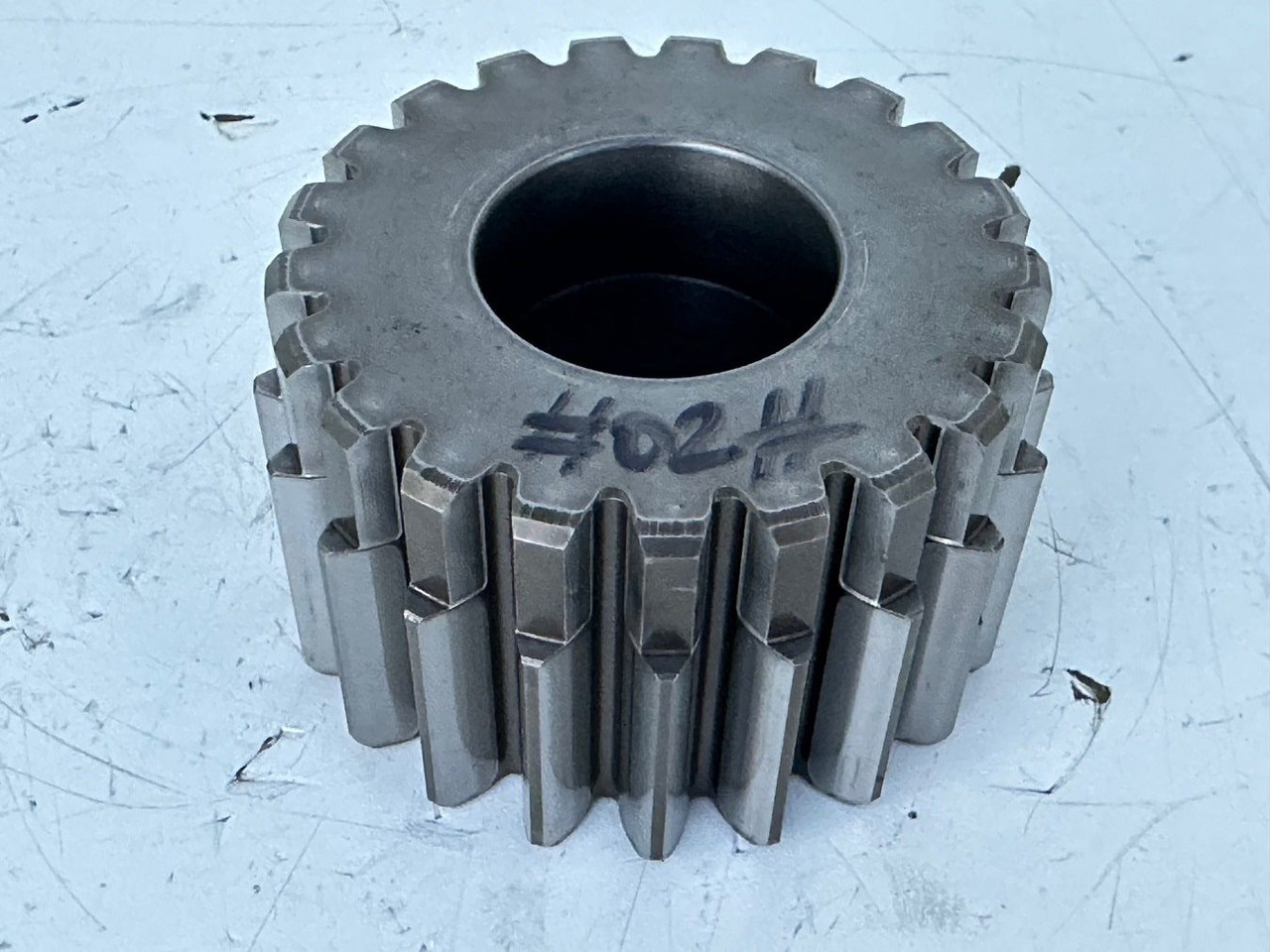 Liebherr Sonnenrad ID-Nr.90002821. FAT400P112, FAT400P130, FAT400P139. R926, R928, R930, R934, R936, R938, R940, R944, R946, R950 T. #02.51139# - Sānpārvads - Celtniecības tehnika: foto 1 Liebherr Sonnenrad ID-Nr.90002821. FAT400P112, FAT400P130, FAT400P139. R926, R928, R930, R934, R936, R938, R940, R944, R946, R950 T. #02.51139# - Sānpārvads - Celtniecības tehnika: foto 1