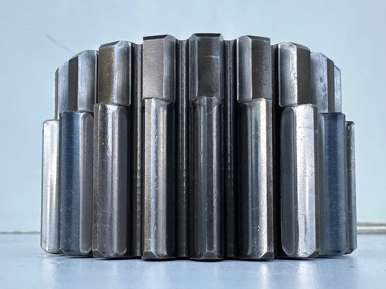 Liebherr Sonnenrad ID-Nr.90002821. FAT400P112, FAT400P130, FAT400P139. R926, R928, R930, R934, R936, R938, R940, R944, R946, R950 T. #02.51139# - Sānpārvads - Celtniecības tehnika: foto 3 Liebherr Sonnenrad ID-Nr.90002821. FAT400P112, FAT400P130, FAT400P139. R926, R928, R930, R934, R936, R938, R940, R944, R946, R950 T. #02.51139# - Sānpārvads - Celtniecības tehnika: foto 3