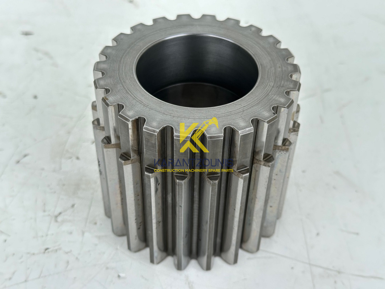 Liebherr Sonnenrad ID-Nr.90016258. FAT400P112,FAT400P130,FAT400P139,LOS1936,LOS926,R926,R928,R930,R934,R936,R938,R940,R944,R946,R950T. #90016258.28.09# - Sānpārvads - Ekskavators: foto 1 Liebherr Sonnenrad ID-Nr.90016258. FAT400P112,FAT400P130,FAT400P139,LOS1936,LOS926,R926,R928,R930,R934,R936,R938,R940,R944,R946,R950T. #90016258.28.09# - Sānpārvads - Ekskavators: foto 1