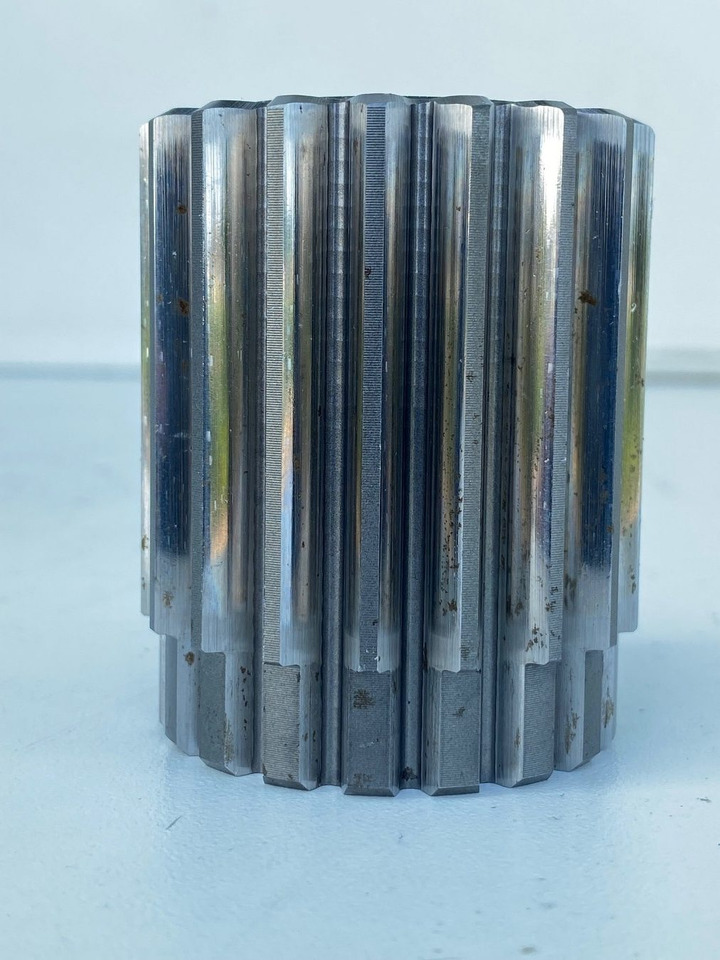 Liebherr Sonnenrad ID-Nr.90213988. SAT250/278, SAT250/287, SAT250A300. A913 COMP, A914 COMP, A914, A916, A918 COMP, A920, A920, A922 RAIL, A924 RAIL, LH18, LH22, LH24, LH26, R914 RAIL, R914 COMP, R - Pagrieziena reduktors - Kāpurķēžu ekskavators: foto 3 Liebherr Sonnenrad ID-Nr.90213988. SAT250/278, SAT250/287, SAT250A300. A913 COMP, A914 COMP, A914, A916, A918 COMP, A920, A920, A922 RAIL, A924 RAIL, LH18, LH22, LH24, LH26, R914 RAIL, R914 COMP, R - Pagrieziena reduktors - Kāpurķēžu ekskavators: foto 3