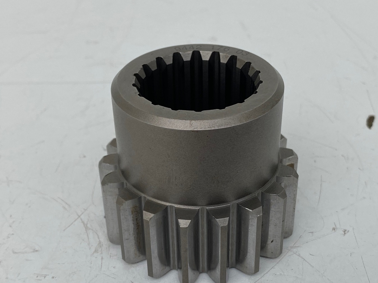 Liebherr Sonnenrad ID-Nr.9442176. SAT325/204. A954, EP954B, P954, R954 B. - Pagrieziena reduktors - Ekskavators: foto 1 Liebherr Sonnenrad ID-Nr.9442176. SAT325/204. A954, EP954B, P954, R954 B. - Pagrieziena reduktors - Ekskavators: foto 1