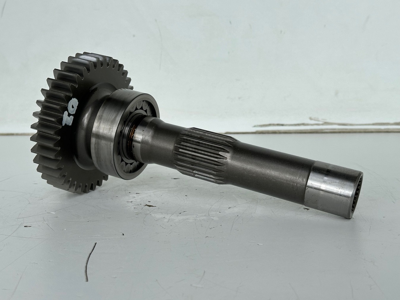 Liebherr Triebwelle ID-Nr.10117140 mit Zylinderrollenlager ID-Nr.7080150 - ID-Nr.7380070. A914, A922, A924, A928, LH30, LH35, P914, P924, R906, R914, R916, R924, R924 COMP. #101171470.01# - Hidrauliskais sūknis - Celtniecības tehnika: foto 3 Liebherr Triebwelle ID-Nr.10117140 mit Zylinderrollenlager ID-Nr.7080150 - ID-Nr.7380070. A914, A922, A924, A928, LH30, LH35, P914, P924, R906, R914, R916, R924, R924 COMP. #101171470.01# - Hidrauliskais sūknis - Celtniecības tehnika: foto 3