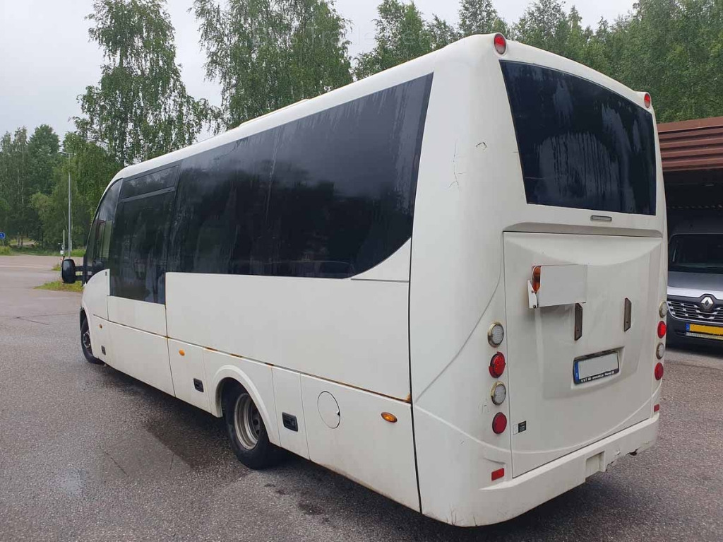 IVECO Rosero FIRST - Mikroautobuss, Pasažieru furgons: foto 3 IVECO Rosero FIRST - Mikroautobuss, Pasažieru furgons: foto 3