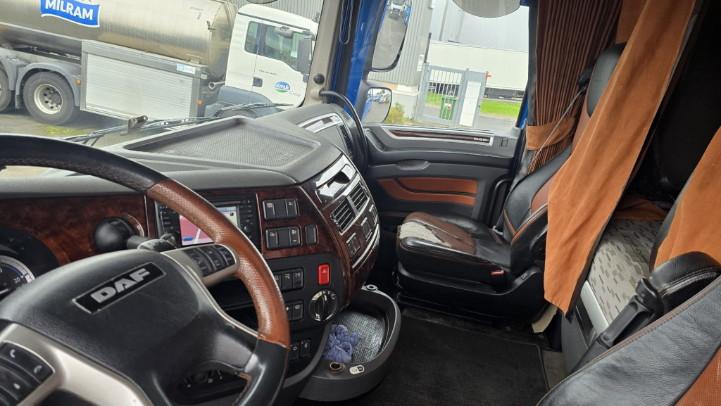 DAF XF 510 FAN 6x2 (Nr. 6185) - Šasija kravas automašīna: foto 4 DAF XF 510 FAN 6x2 (Nr. 6185) - Šasija kravas automašīna: foto 4