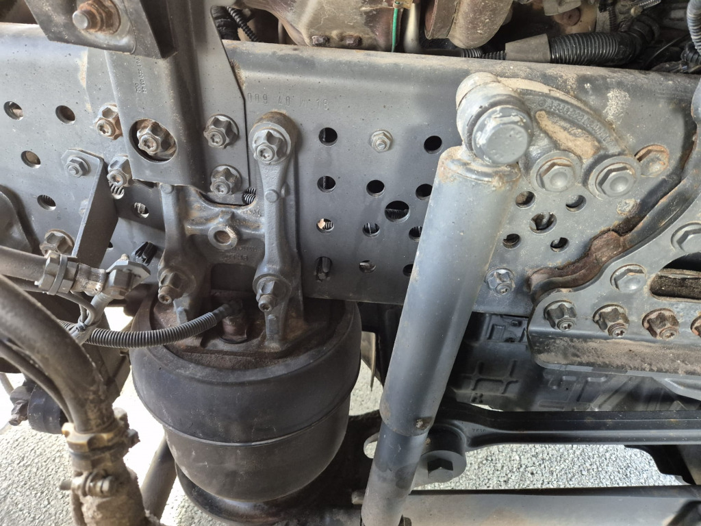 Mercedes Benz 1846 Actros  (Nr. 5883) - Autocisterna: foto 3 Mercedes Benz 1846 Actros  (Nr. 5883) - Autocisterna: foto 3