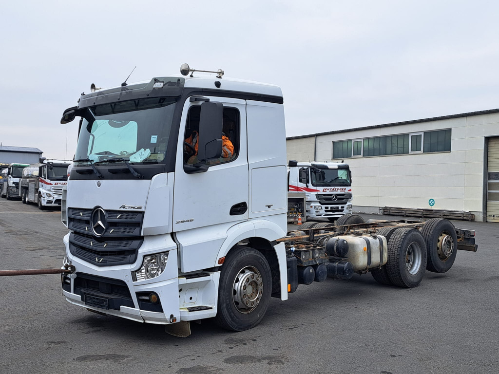 Mercedes Benz Actros 2545 L 6x2 Motorschaden(Nr. 5785) - Šasija kravas automašīna: foto 3 Mercedes Benz Actros 2545 L 6x2 Motorschaden(Nr. 5785) - Šasija kravas automašīna: foto 3