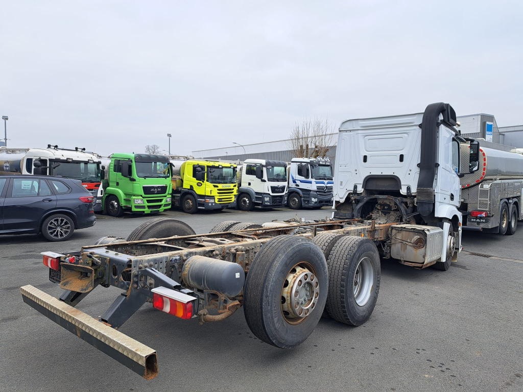 Mercedes Benz Actros 2545 L 6x2 Motorschaden(Nr. 5785) - Šasija kravas automašīna: foto 4 Mercedes Benz Actros 2545 L 6x2 Motorschaden(Nr. 5785) - Šasija kravas automašīna: foto 4