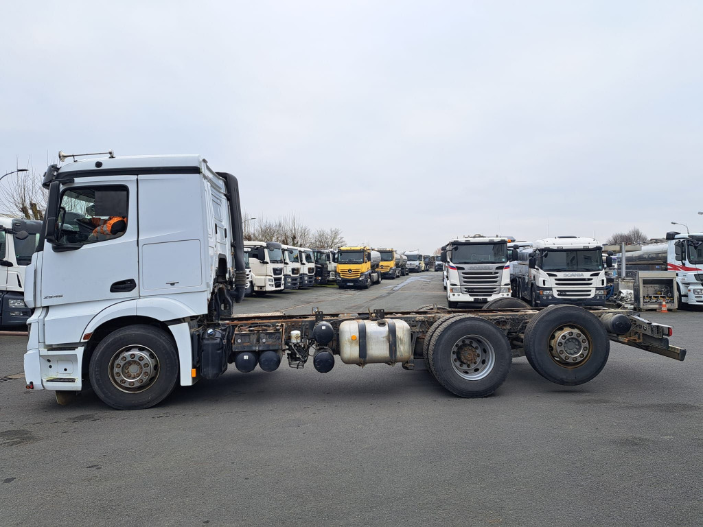 Mercedes Benz Actros 2545 L 6x2 Motorschaden(Nr. 5785) - Šasija kravas automašīna: foto 2 Mercedes Benz Actros 2545 L 6x2 Motorschaden(Nr. 5785) - Šasija kravas automašīna: foto 2