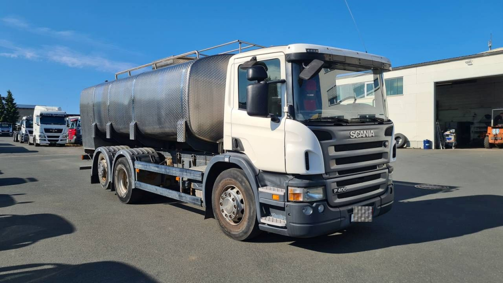 Scania P 400 LB6X2 (Nr. 5185) - Autocisterna: foto 2 Scania P 400 LB6X2 (Nr. 5185) - Autocisterna: foto 2
