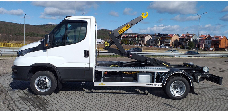 Iveco 50C18 + KING HZ-4R Hakowiec / Hooklift / Abrollkipper - Pacēlājs ar āķi: foto 2 Iveco 50C18 + KING HZ-4R Hakowiec / Hooklift / Abrollkipper - Pacēlājs ar āķi: foto 2
