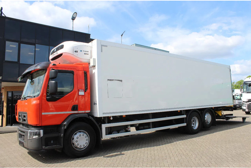 Renault D * WIDE 26 * CARRIER * 6X2 LIFT * - Kravas automašīna refrižerators: foto 2 Renault D * WIDE 26 * CARRIER * 6X2 LIFT * - Kravas automašīna refrižerators: foto 2