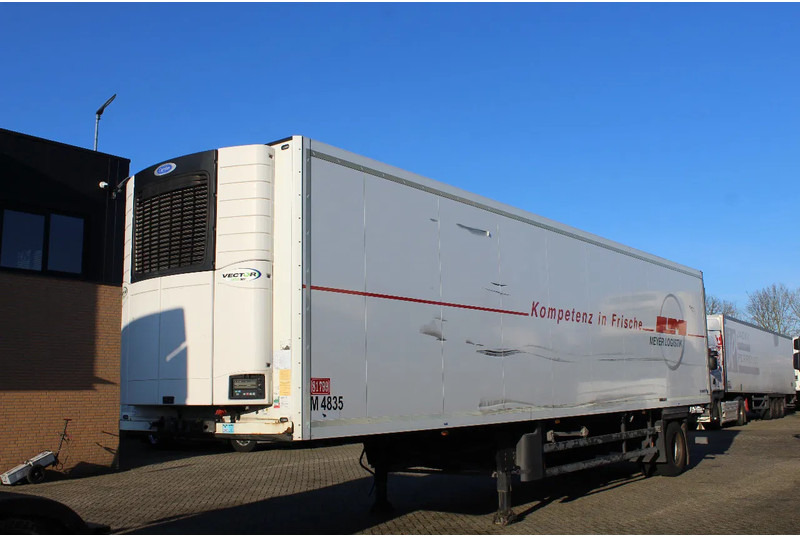 Schmitz Cargobull * 1 AXLE * VECTOR 1950 MT * - Puspiekabe refrižerators: foto 1 Schmitz Cargobull * 1 AXLE * VECTOR 1950 MT * - Puspiekabe refrižerators: foto 1