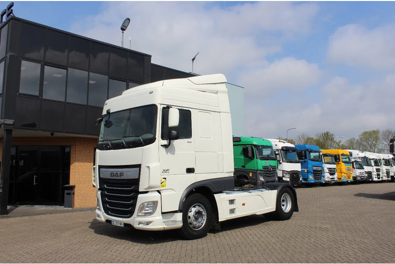 DAF XF 510 * RETARDER * 4X2 * - Vilcējs: foto 1 DAF XF 510 * RETARDER * 4X2 * - Vilcējs: foto 1