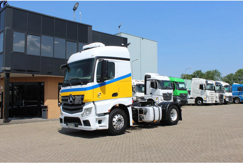 Mercedes-Benz Actros 1843 * RETARDER * 4X2 * - Vilcējs: foto 1 Mercedes-Benz Actros 1843 * RETARDER * 4X2 * - Vilcējs: foto 1