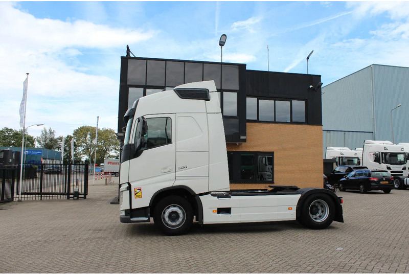 Volvo FH 13.500 * EURO6 * 4X2 * - Vilcējs: foto 2 Volvo FH 13.500 * EURO6 * 4X2 * - Vilcējs: foto 2