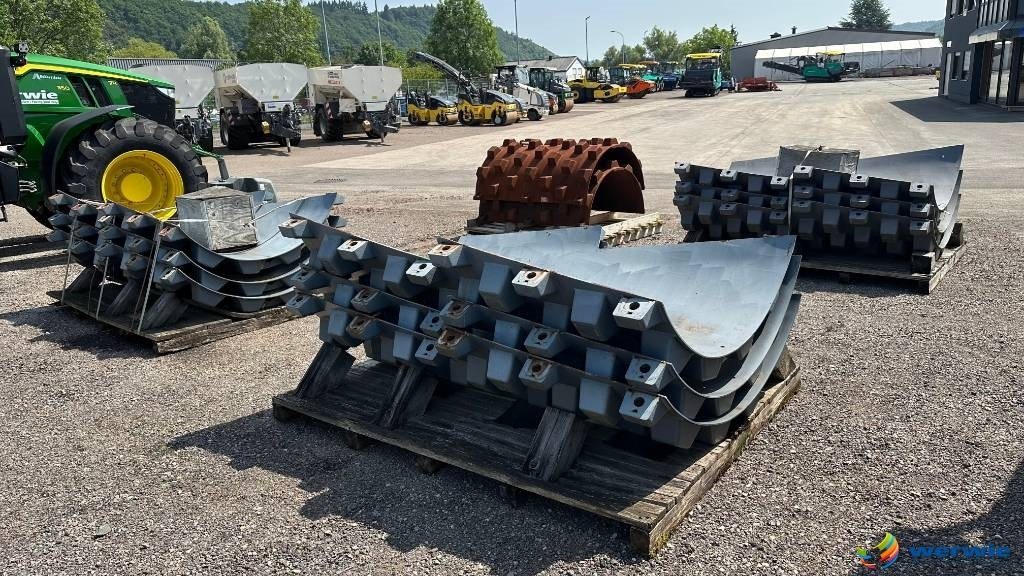 Hamm HAMM + VOLVO Stampffußschalen  - Rezerves daļa - Veltnis: foto 4 Hamm HAMM + VOLVO Stampffußschalen  - Rezerves daļa - Veltnis: foto 4