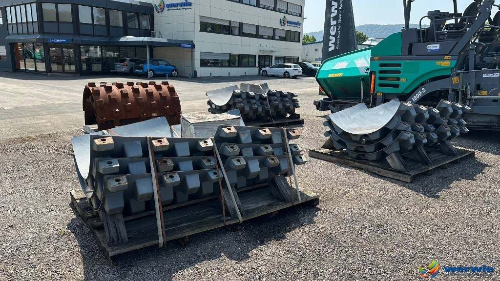 Hamm HAMM + VOLVO Stampffußschalen  - Rezerves daļa - Veltnis: foto 1 Hamm HAMM + VOLVO Stampffußschalen  - Rezerves daļa - Veltnis: foto 1