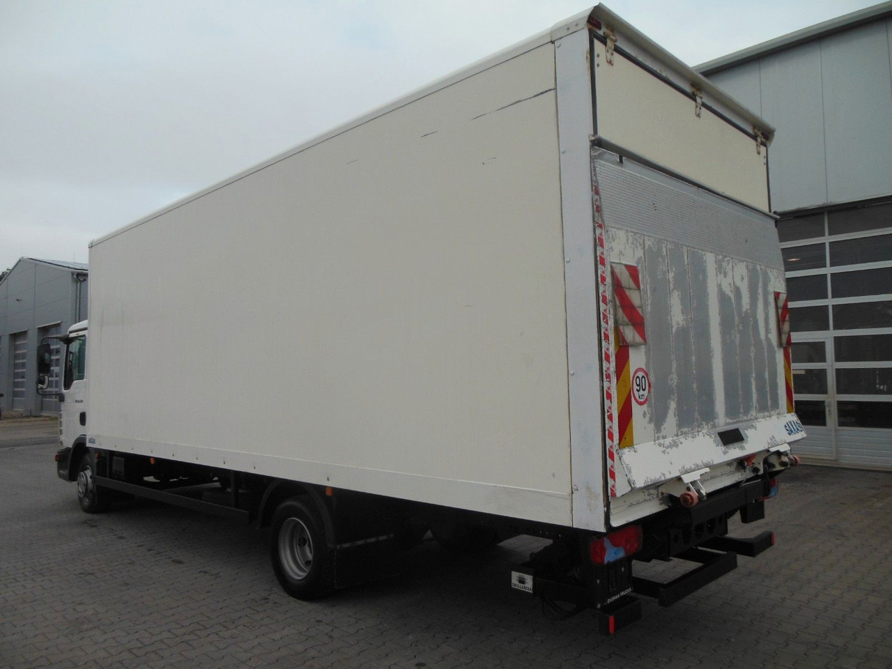 MAN TGL 12.220 BB, D-HOLLANDIA - Kravas automašīna ar slēgto virsbūvi: foto 4 MAN TGL 12.220 BB, D-HOLLANDIA - Kravas automašīna ar slēgto virsbūvi: foto 4