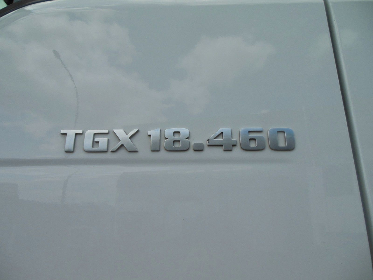 MAN TGX 18.460, XLX, VOLL LUFT, PRITSCHE 9,2M, TOP!! - Kravas automašīna ar tentu: foto 5 MAN TGX 18.460, XLX, VOLL LUFT, PRITSCHE 9,2M, TOP!! - Kravas automašīna ar tentu: foto 5