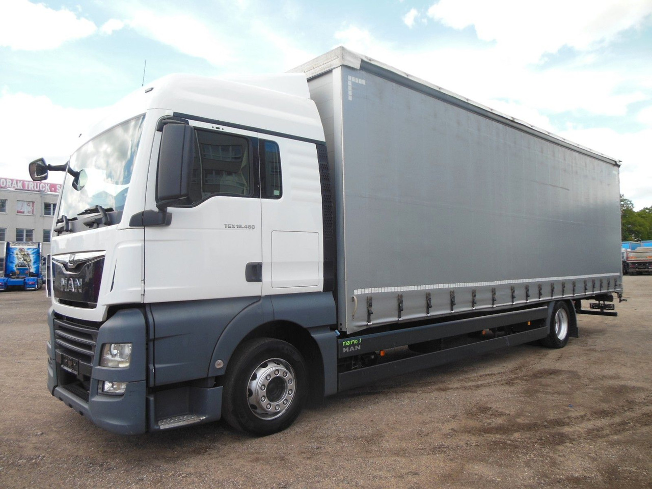 MAN TGX 18.460, XLX, VOLL LUFT, PRITSCHE 9,2M, TOP!! - Kravas automašīna ar tentu: foto 1 MAN TGX 18.460, XLX, VOLL LUFT, PRITSCHE 9,2M, TOP!! - Kravas automašīna ar tentu: foto 1