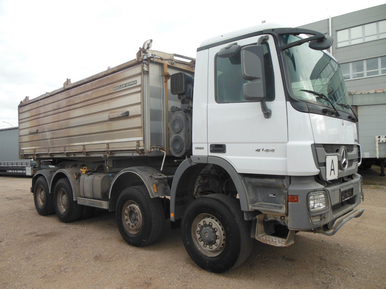 Mercedes-Benz ACTROS 4144, 8X6, 3 PEDALE, MEILLER, BODRMATIC - Kravas automašīna pašizgāzējs: foto 2 Mercedes-Benz ACTROS 4144, 8X6, 3 PEDALE, MEILLER, BODRMATIC - Kravas automašīna pašizgāzējs: foto 2