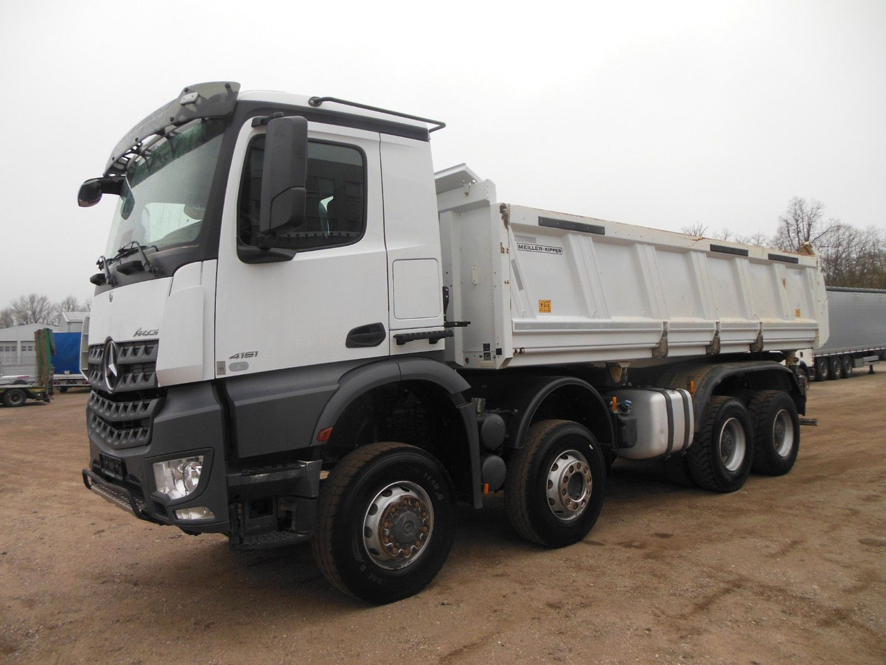 Mercedes-Benz AROCS 4151, 8X6, MEILLER, BORDMATIC, AHK - Kravas automašīna pašizgāzējs: foto 1 Mercedes-Benz AROCS 4151, 8X6, MEILLER, BORDMATIC, AHK - Kravas automašīna pašizgāzējs: foto 1