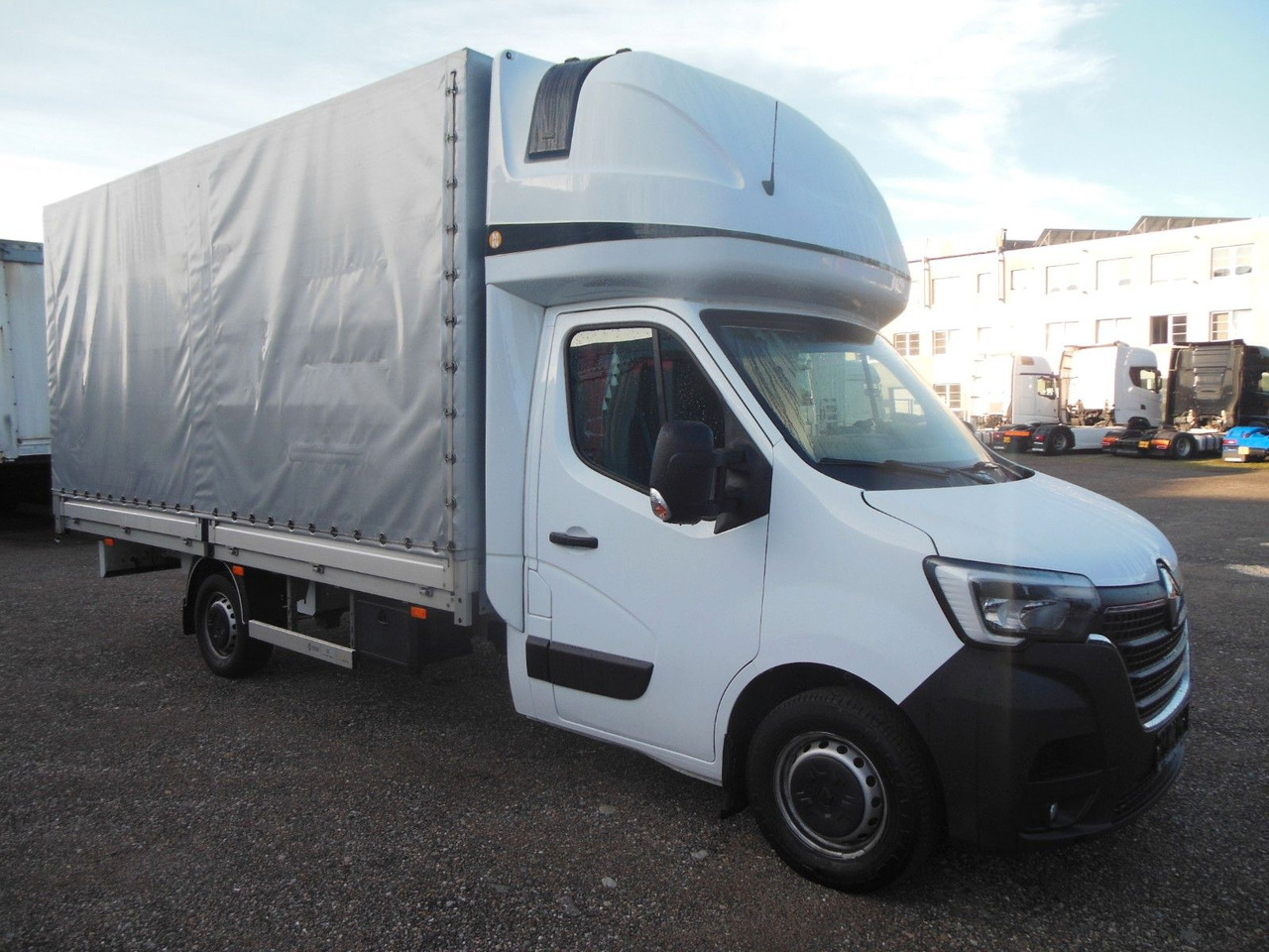 Renault MASTER 2.3 DCI, 10 PALETTEN, LUFT FEDERUNG - Furgons ar tentu: foto 2 Renault MASTER 2.3 DCI, 10 PALETTEN, LUFT FEDERUNG - Furgons ar tentu: foto 2