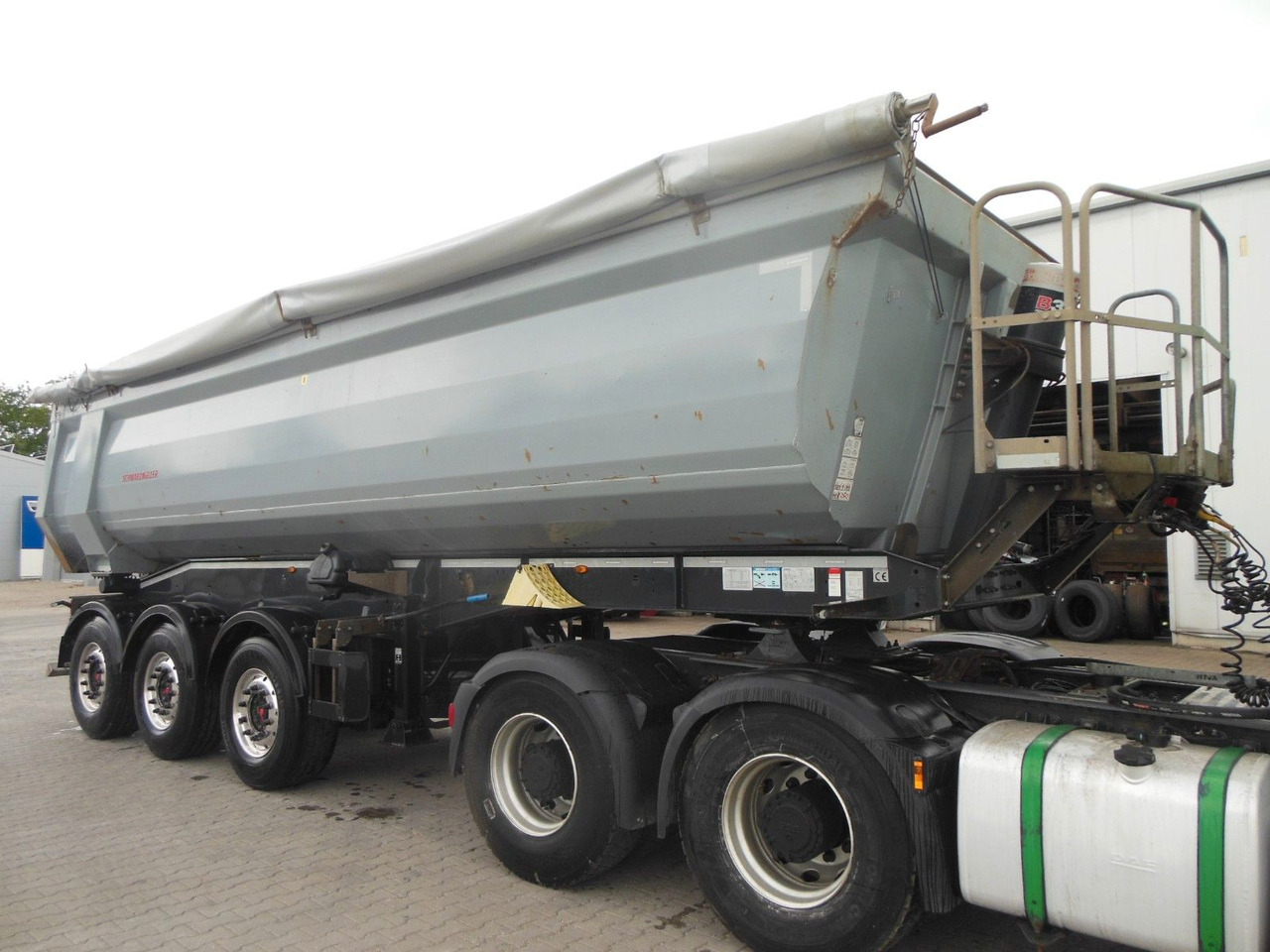 Schwarzmüller KIS 3/E, 29M3, SAF, GESAMTGEWICHT 44.000 KG! - Puspiekabe pašizgāzējs: foto 2 Schwarzmüller KIS 3/E, 29M3, SAF, GESAMTGEWICHT 44.000 KG! - Puspiekabe pašizgāzējs: foto 2